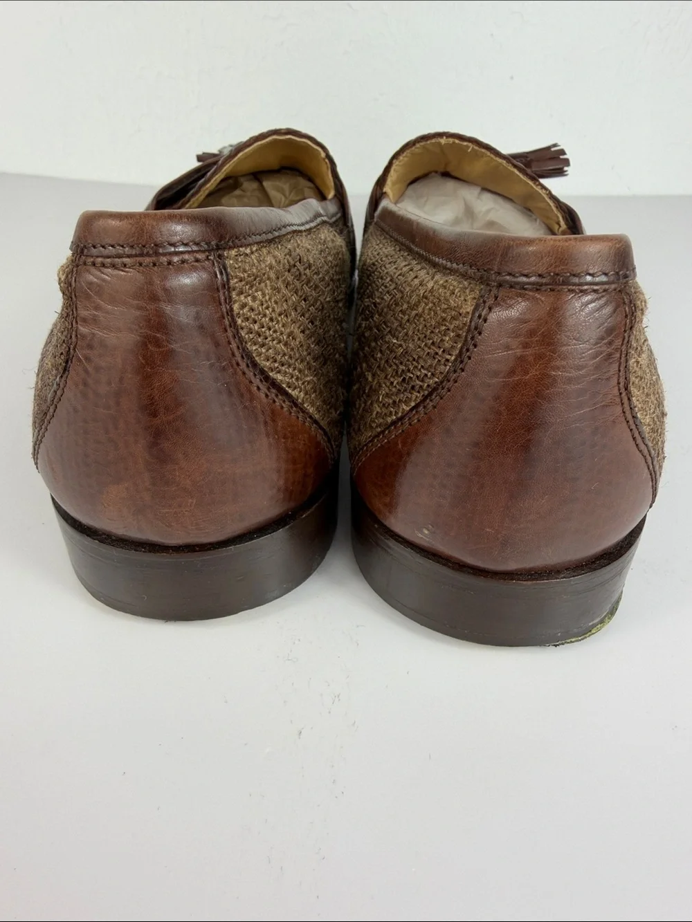 Johnston & Murphy Mens Brown Leather Tassel Loafers Italy Woven Size 9 M Shoes